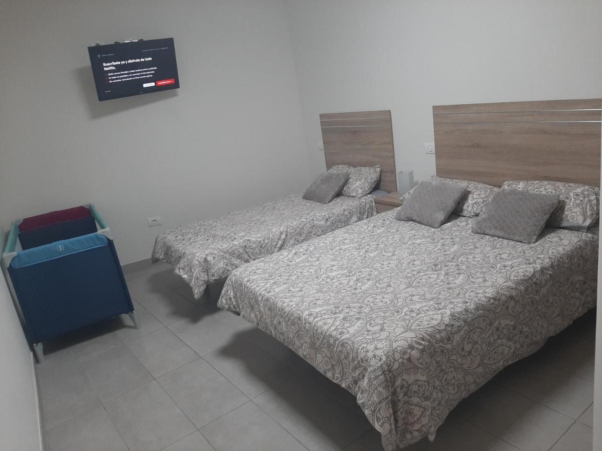 אינחניו El Puente Holiday Home I- Airport 8,1K מראה חיצוני תמונה