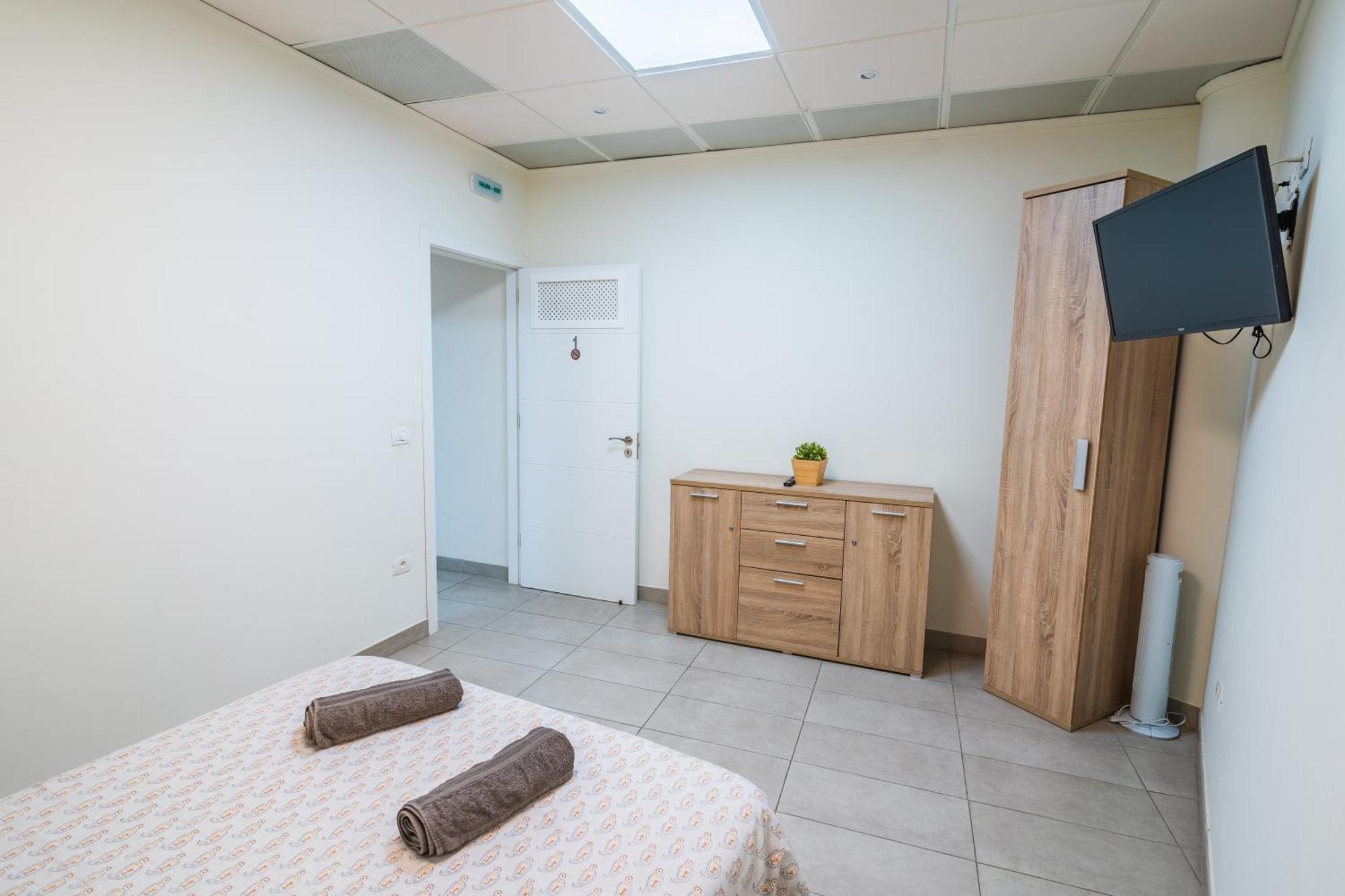 אינחניו El Puente Holiday Home I- Airport 8,1K מראה חיצוני תמונה