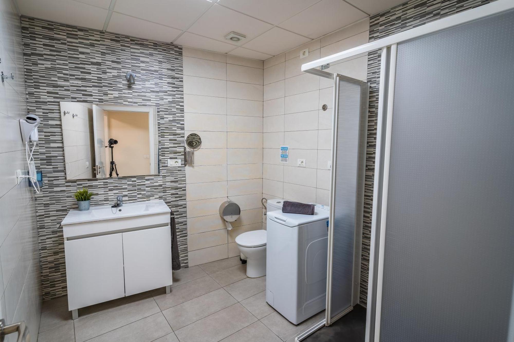 אינחניו El Puente Holiday Home I- Airport 8,1K מראה חיצוני תמונה