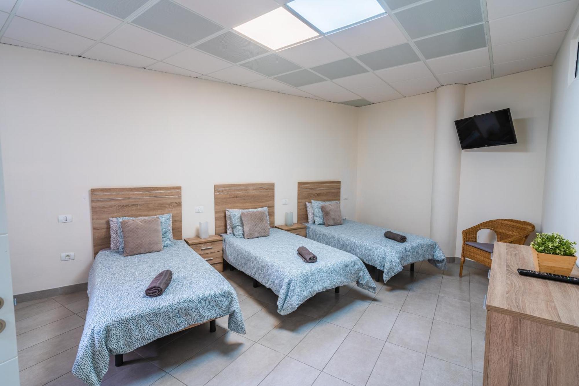 אינחניו El Puente Holiday Home I- Airport 8,1K מראה חיצוני תמונה